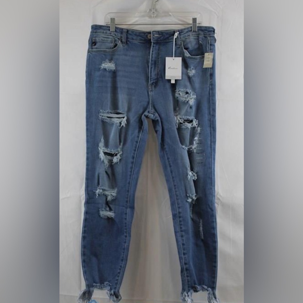 NWT KanCan Womens Blue Distressed Skinny Jeans Sz 31